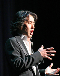 秋川 雅史