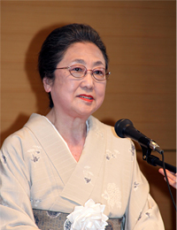 佐藤 愛子 作家