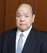 八角　信芳（日本相撲協会理事長）