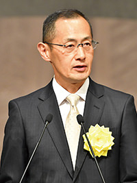 山中 伸弥 氏