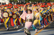 盛岡さんさ踊り（岩手）